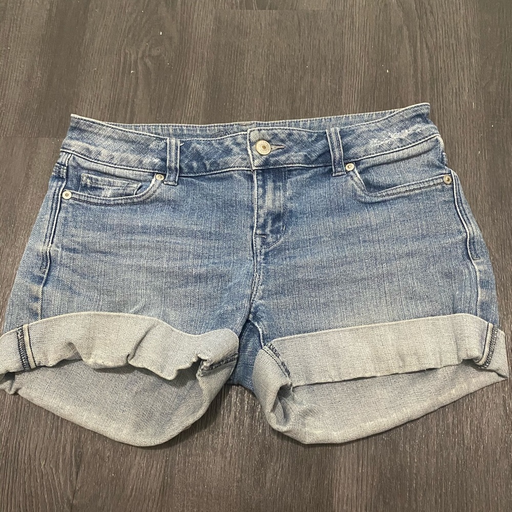3/$15💥Light Jean Shorts